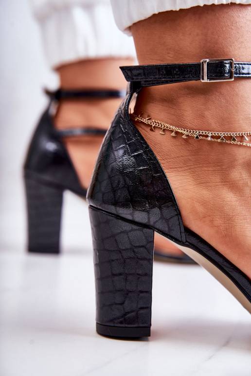 Moteriškos basutės su spindinčiomis...