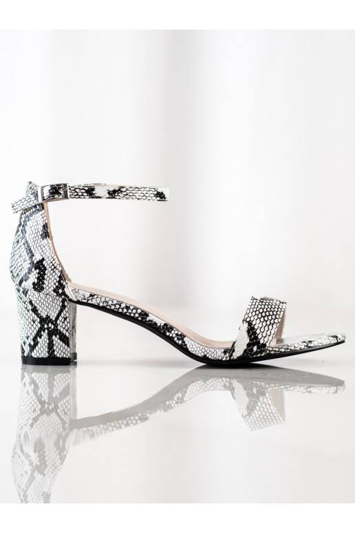 basutės ant kulno su gyvatės odos imitacija 