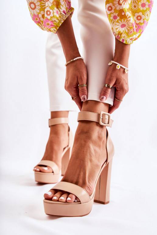 Sandalai su kulniukais smėlio spalvos...