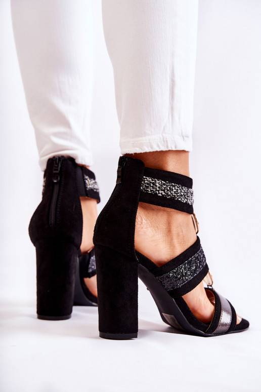 Moteriškos basutės su kulniukais...