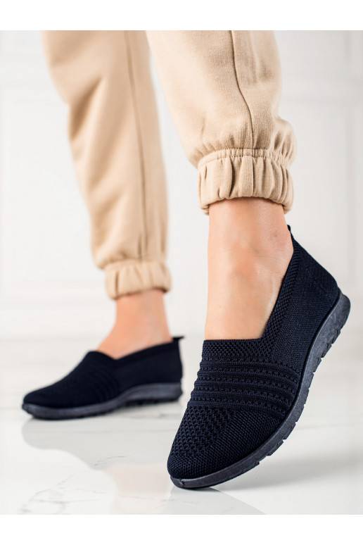 Klasikiniai slip on modelio batai iš... Klasikiniai slip on modelio batai iš...