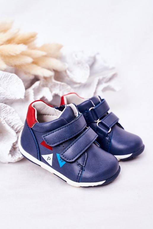 Vaikiški batai su lipniais užsegimais... Vaikiški batai su lipniais užsegimais...