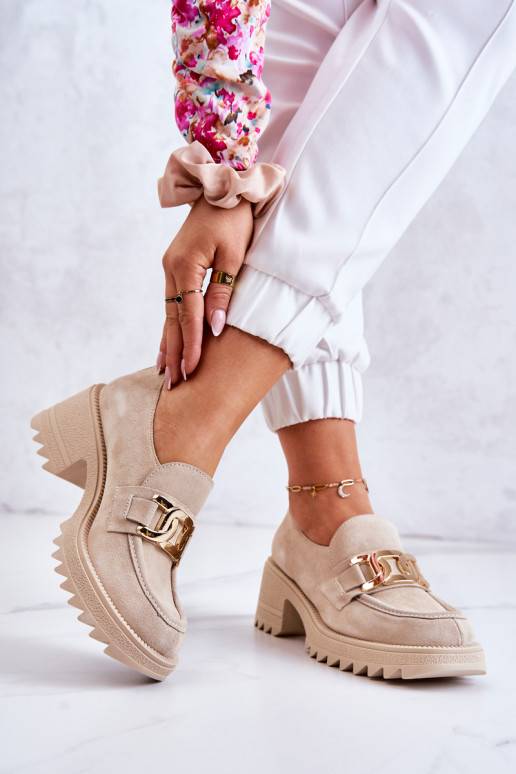 Dramblio kaulo spalvos batai iš... Dramblio kaulo spalvos batai iš...