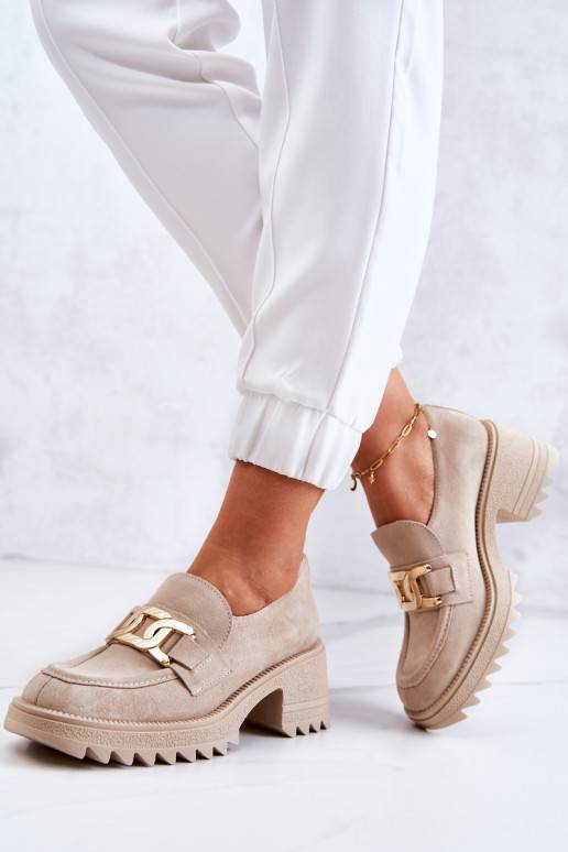 Dramblio kaulo spalvos batai iš... Dramblio kaulo spalvos batai iš...