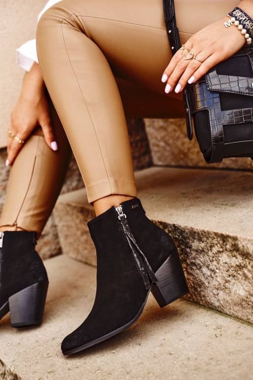 Juodi Aulinukai su aukštais kulnais... Juodi Aulinukai su aukštais kulnais...