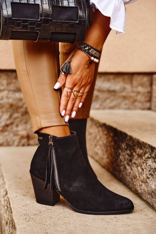 Juodi Aulinukai su aukštais kulnais... Juodi Aulinukai su aukštais kulnais...