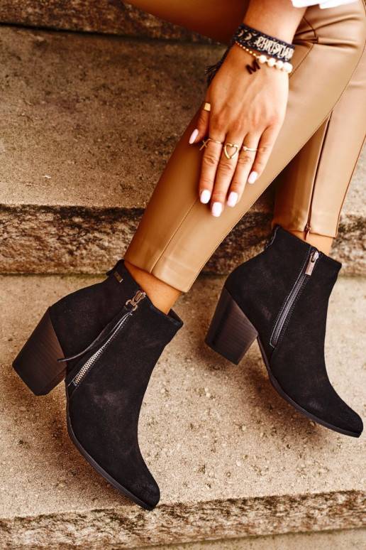 Juodi Aulinukai su aukštais kulnais... Juodi Aulinukai su aukštais kulnais...