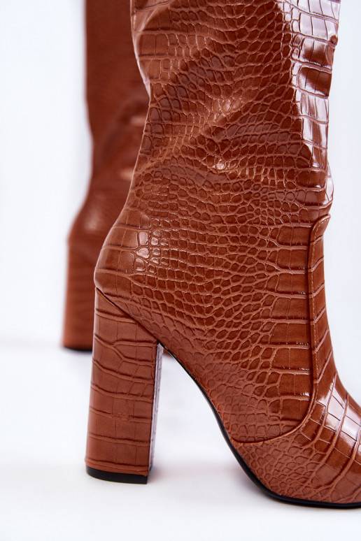 Moteriški ilgaauliai batai rudos... Moteriški ilgaauliai batai rudos...