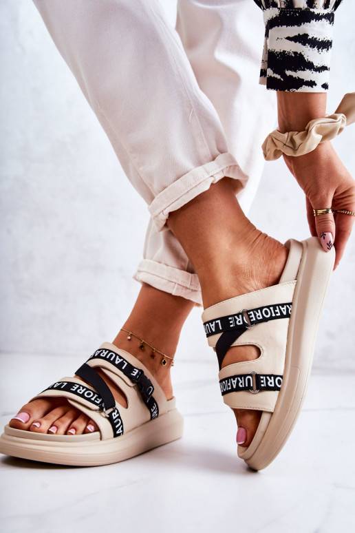 Madingos šlepetės La.Fi smėlio... Madingos šlepetės La.Fi smėlio...