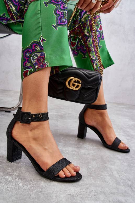 Juodos spalvos blizgantys... Juodos spalvos blizgantys...