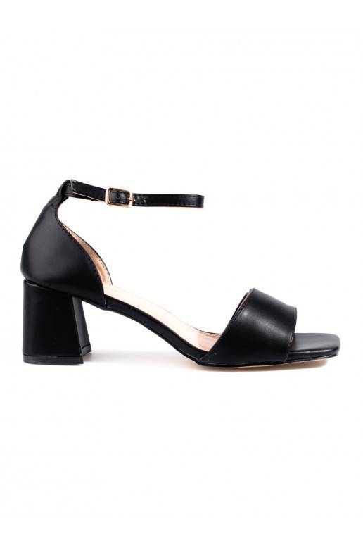  juodos spalvos sandalai žemu kulnu Shelovet 