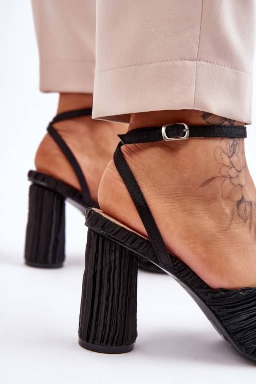 Juodos spalvos moteriškos... Juodos spalvos moteriškos...