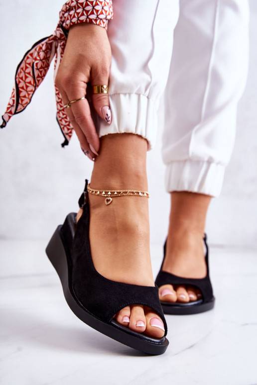 Zomšinės basutės su sagtelėmis juodos... Zomšinės basutės su sagtelėmis juodos...