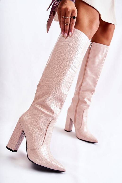 ilgaauliai batai su kulniukais smėlio...