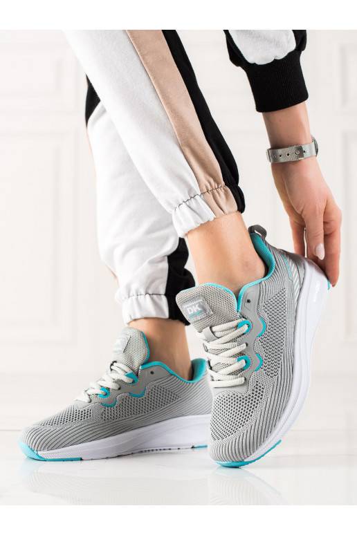 Sportinio stiliaus moteriški bataie su platforma DK