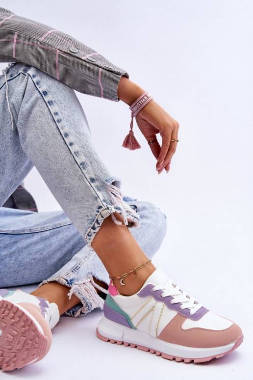 Sportiniai bateliai įvairių spalvų... Sportiniai bateliai įvairių spalvų...