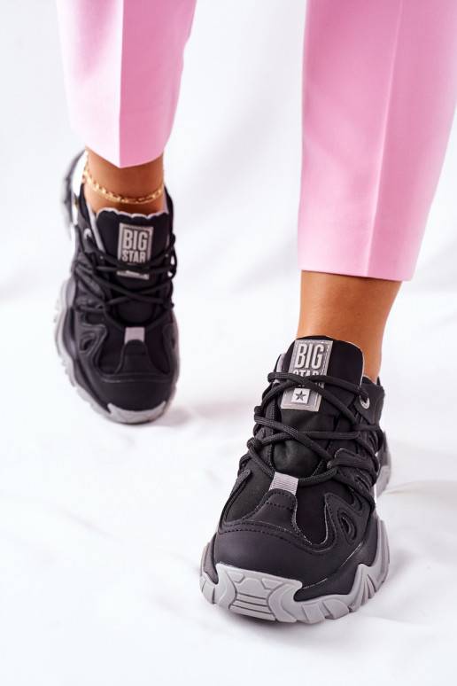 Juodos spalvos sportinio stiliaus... Juodos spalvos sportinio stiliaus...