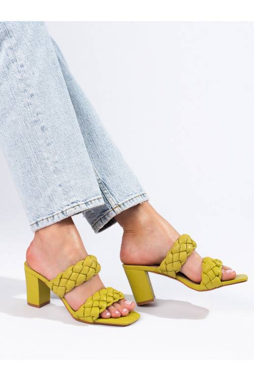 žalios spalvos plecione klapaki ant kulno Shelovet