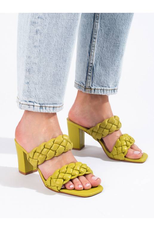 žalios spalvos plecione klapaki ant kulno Shelovet