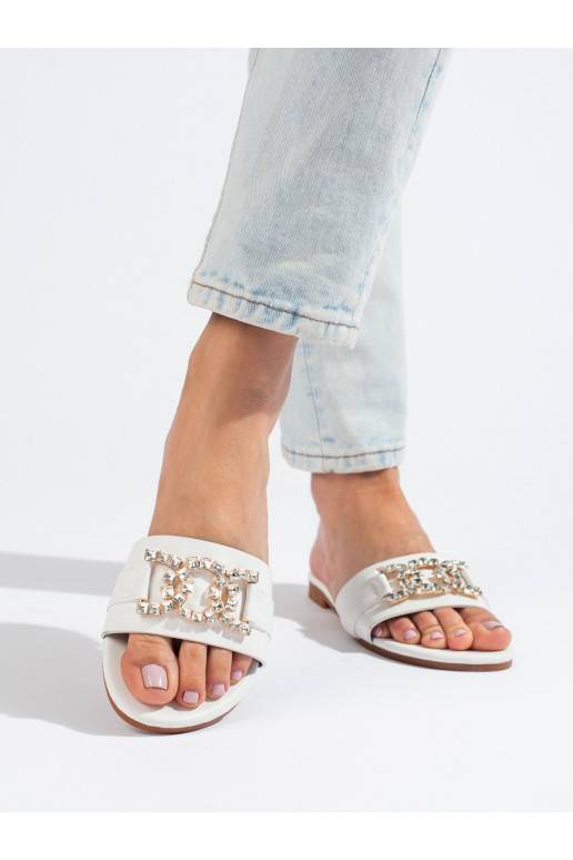  baltos spalvos Šlepetės  z elegancką klamrą Shelovet