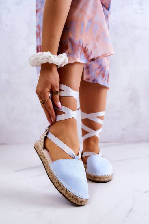 Mėlynos spalvos suvarstomos... Mėlynos spalvos suvarstomos...