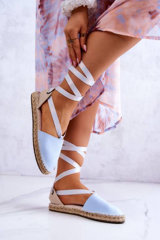 Mėlynos spalvos suvarstomos... Mėlynos spalvos suvarstomos...