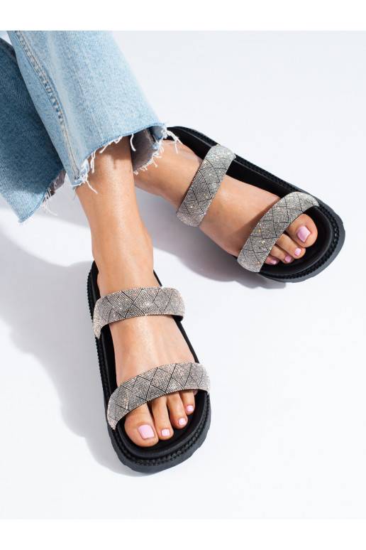 Moteriškos basutės juodos spalvos...