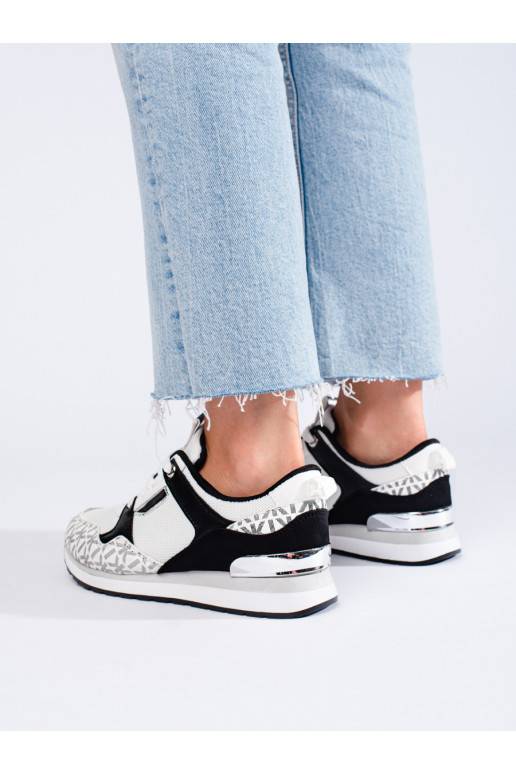 Sportinio stiliaus baltos spalvos-juodos spalvos moteriški bataie Shelovet Sportinio stiliaus baltos spalvos-juodos spalvos moteriški bataie Shelovet