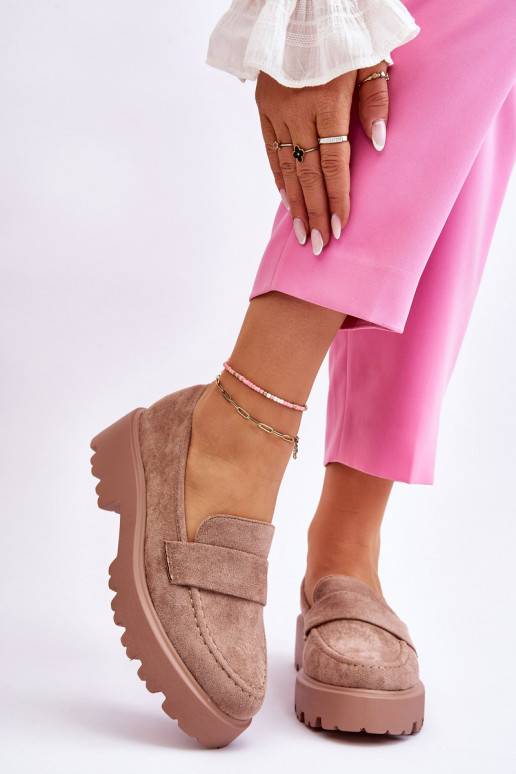 Mokasinai iš zomšos smėlio spalvos... Mokasinai iš zomšos smėlio spalvos...