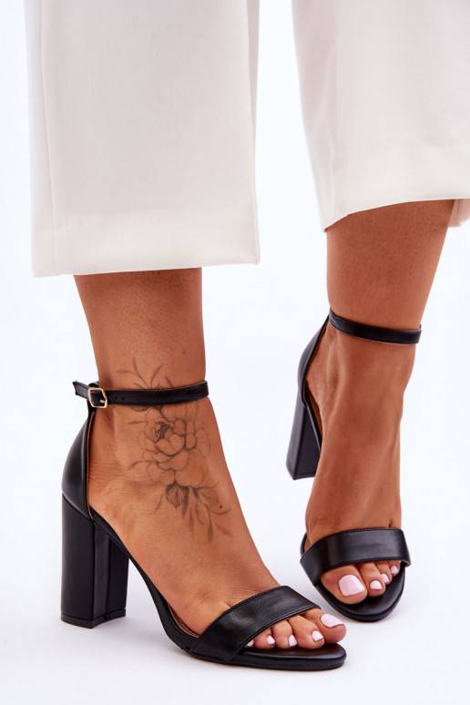 Moteriškos juodos spalvos basutės su... Moteriškos juodos spalvos basutės su...