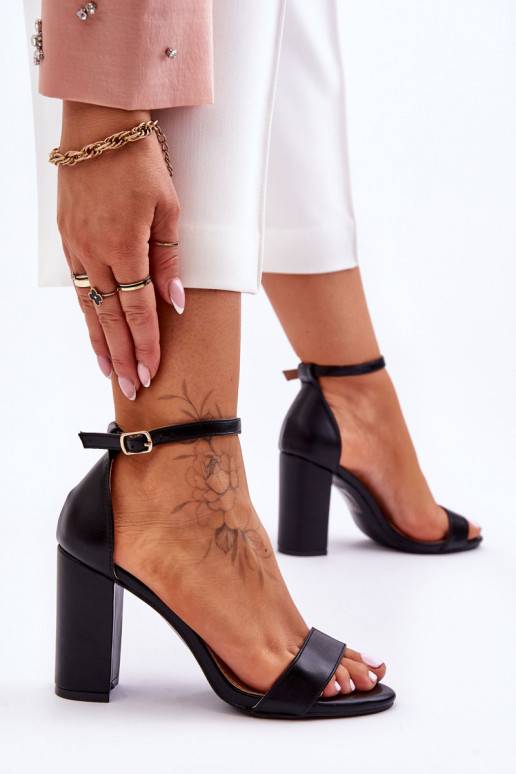 Moteriškos juodos spalvos basutės su... Moteriškos juodos spalvos basutės su...