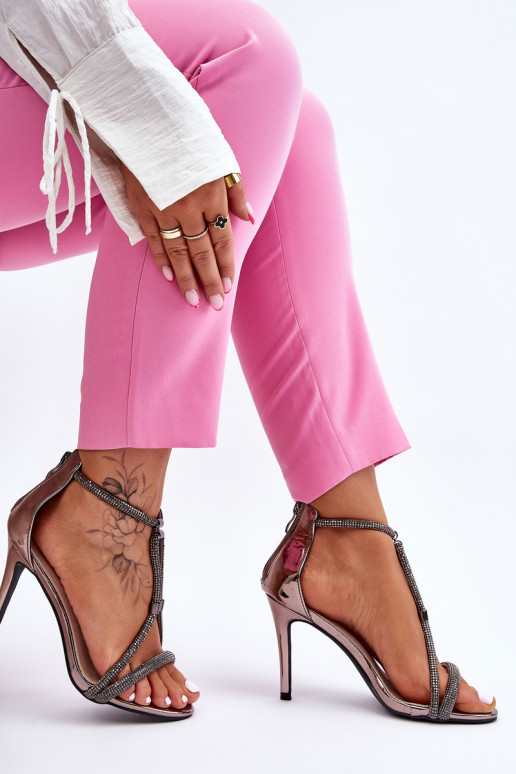 Sidabro spalvos aukštakulniai... Sidabro spalvos aukštakulniai...