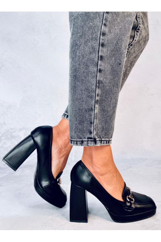 Stilingi batelia su storu kulniuku...